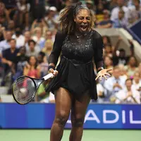 Melihat lebih dekat sepatu dengan 400 berlian milik Serena Williams (instagram/nike)