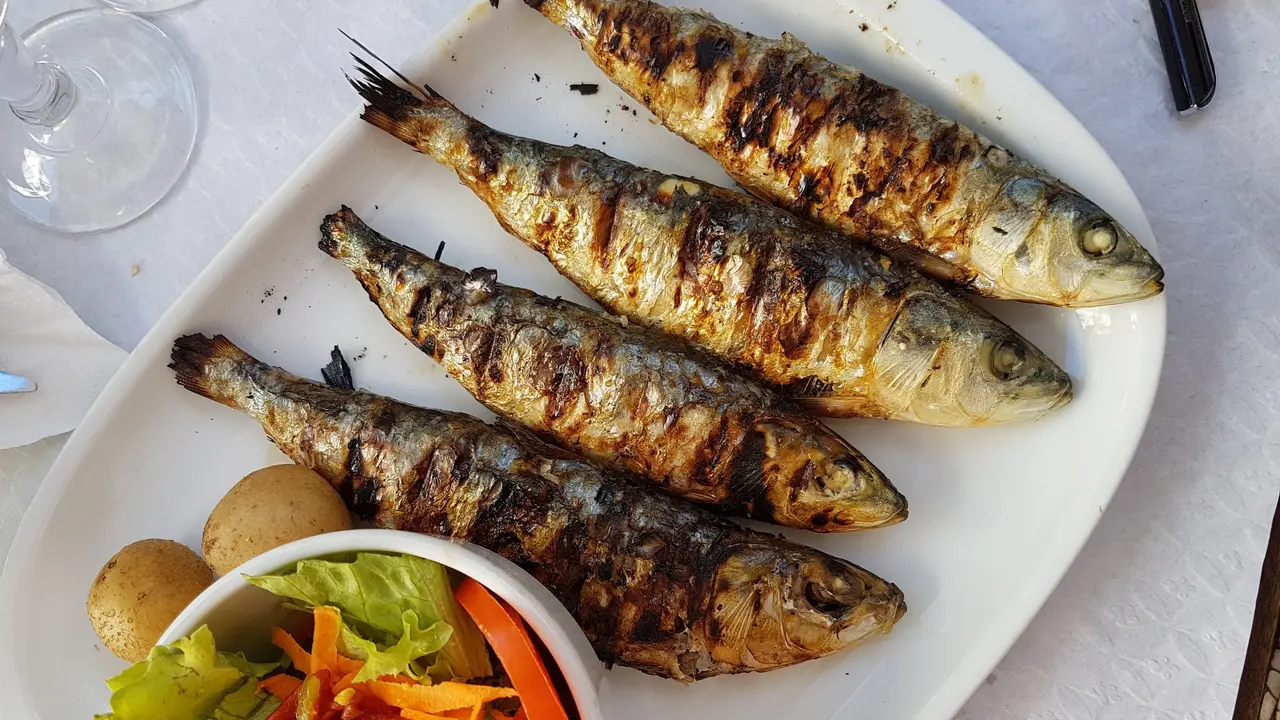 Ilustrasi ikan bakar