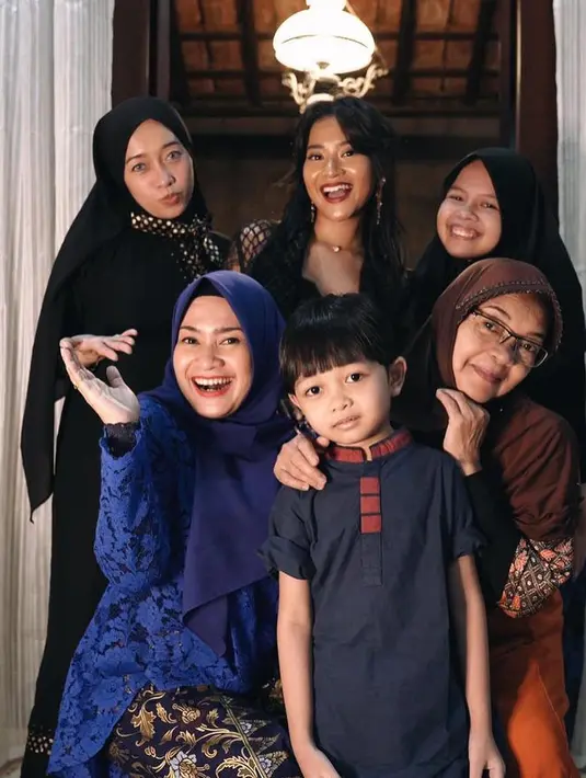 Ikke Nurjanah dan Siti Adira Kania (Instagram/ikkenurjanah0518)