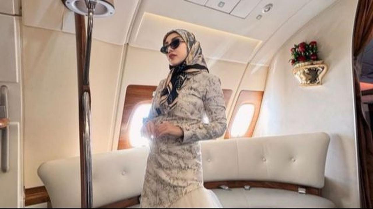 Deretan Potret Bella Shofie Liburan ke Eropa Bareng Anak Sambung, Outfit Heboh di Pesawat Jadi Sorotan