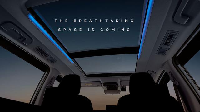 Teaser terbaru Toyota Innova Hybrid panoramic sunroof