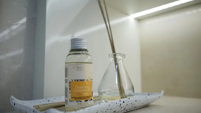 Via Vallen dan Chevra Yolandi bersama anak pertama (Dok. National Hospital)