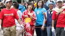 Pengunjung memakai kimono saat Festival Jakarta Little Tokyo 2017, Jakarta, Sabtu (13/5). Festival tersebut menjadi ajang untuk masyarakat Indonesia melihat langsung kebudayan negri matahari tersebut. (Liputan6.com/Angga Yuniar)