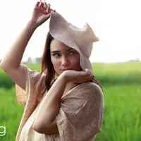 Eksklusif Feby Febiola (Fotografer: Galih W Satria, Digital Imaging: Muhammad Iqbal Nurfajri)