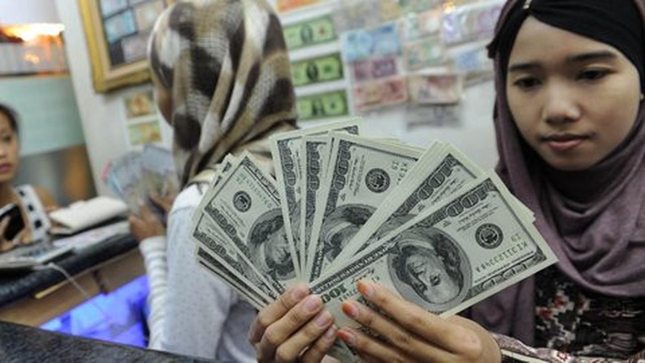 Mengulas kinerja Rupiah dan Ringgit Malaysia jadi terburuk sejagat