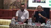 VP Brand & Marketing Communication Telkomsel Abdullah Fahmi bersama VP Corporate Communication Telkom, Andri Herawan Sasoko. Liputan6.com/Iskandar