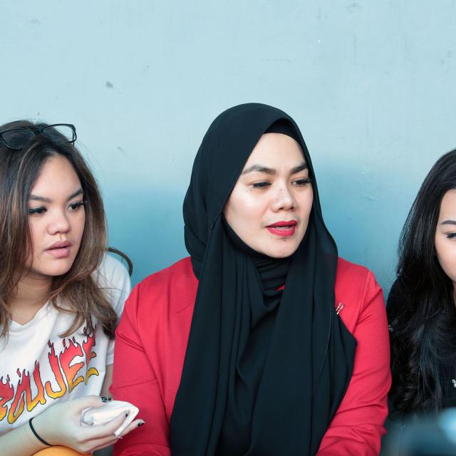 Gugatan Cerai Dicabut Keluarga Faisal Harris Kembali Utuh News Entertainment Fimela Com