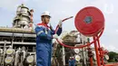 Sepanjang 2024, PT Kilang Pertamina Internasional (KPI) unit III Plaju memproduksi 751 juta liter BBM untuk mesin bensin atau BBM jenis gasoline. (Liputan6.com/Herman Zakharia)