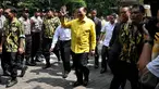 Ketua Umum Partai Golkar versi Munas Ancol, Agung Laksono sambangi Pengadilan Tata Usaha Negara Jakarta Timur (PTUN), Senin (18/5/2015). Agung datang ke PTUN untuk mendengarkan Surat Keputusan Sidang yang dibacakan oleh PTUN. (Liputan6.com/JohanTallo)