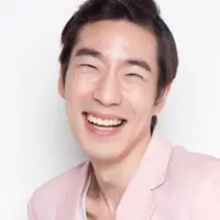 Shim Jin Bo. (AllKpop)