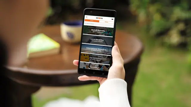 [Fimela] Kurban lewat Go-Tix