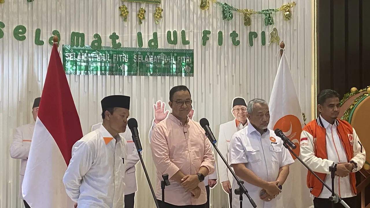 Bakal calon presiden (capres) Anies Baswedan saat menghadiri acara di Kantor DPP PKS Jakarta dan menyebut Koalisi Perubahan saat ini sudah di tahap membahas arah ke depan serta visi dari Partai NasDem, Partai Demokrat, dan Partai Keadilan Sejahtera (PKS).