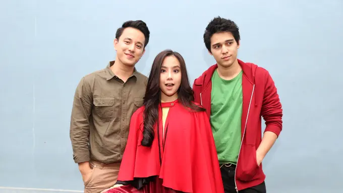 [Bintang] Agatha Chelsea, Billy Davidson, Maxime Bouttier