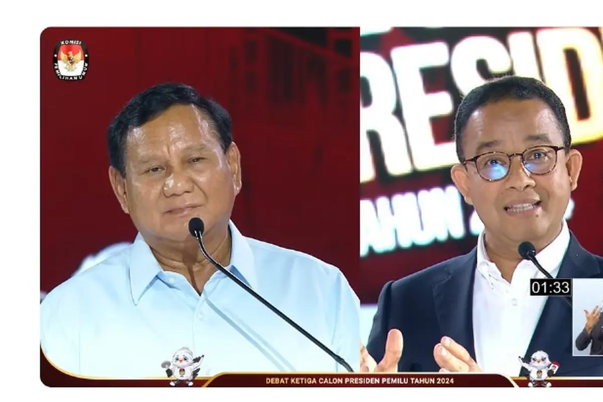 Calon presiden nomor 1 Anies Baswedan dan capres nomor urut 2 Prabowo Subianto saat debat capres ketiga yang digelar KPU pada Minggu (7/1/2024) di Istora, Senayan, Jakarta.
