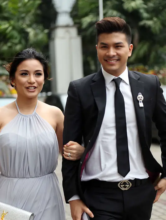 "Sangat menikmati, anak baru dua bulan sudah bisa aw-aw-aw. Dia mulai bisa tengkurep, lehernya sudah kuat, perkembangannya cepat," ucap Chelsea Olivia mengabarkan perkembangan putrinya. (Nurwahyunan/Bintang.com)