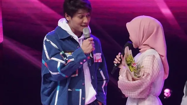 6 Potret Rizky Billar Datang ke Konser Ulang Tahun Lesti Kejora, Bikin Baper