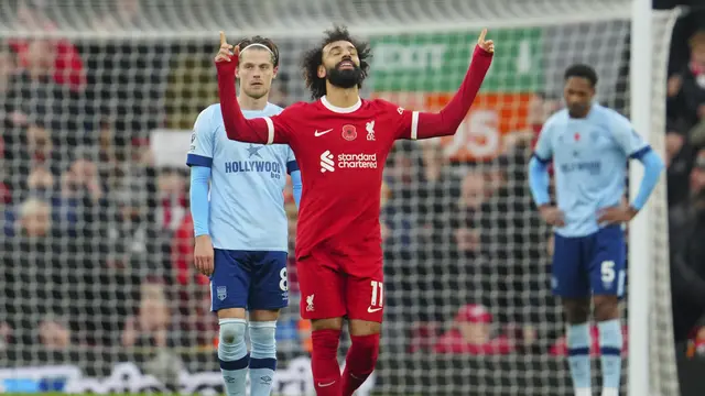 Selebrasi Mohamed Salah ketika Liverpool melawan Brentford di Liga Inggris