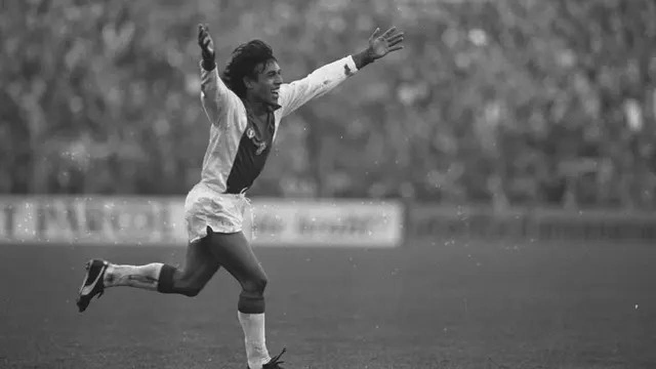 Gunakan Bahasa Indonesia di Hadapan Awak Media, Simon Tahamata Bertekad Bantu Perkembangan Sepak Bola Indonesia