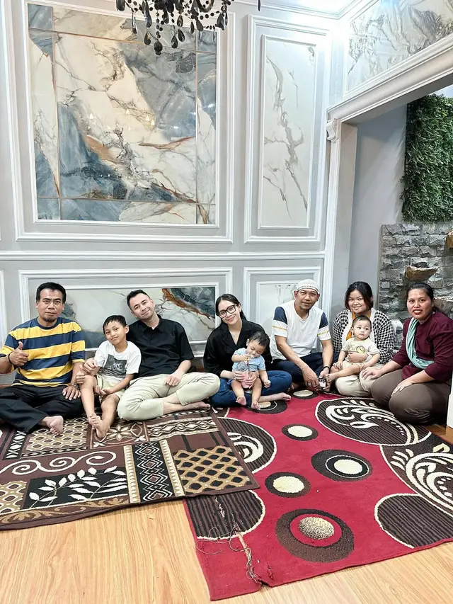 Potret Raffi Ahmad ke Rumah Mendiang Mpok Alpa