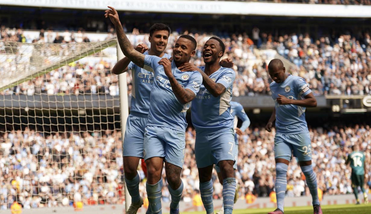 <p>Di atas kertas The Citizens memang masih terlalu tangguh bagi Watford. Mereka mendominasi jalannya laga dengan penguasaan bola mencapai 75 persen. (AP/Jon Super)</p>