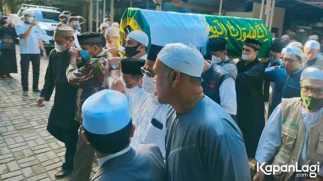 7 Momen Salat Jenazah Ameer Azzikra, Dihadiri Banyak Pelayat