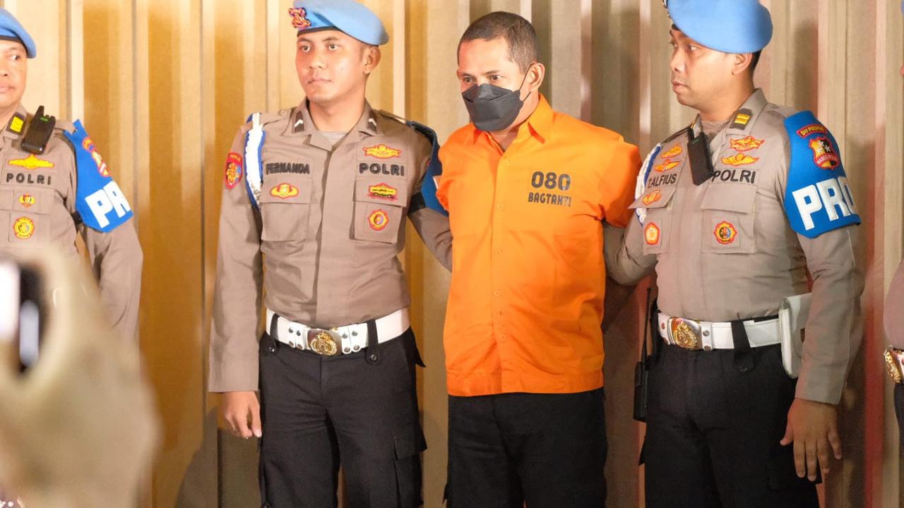 VIDEO: Sidak Etik Eks Kapolres Ngada AKBP Fajar, Dipecat Tak Hormat Buntut Kasus Asusila & Narkoba