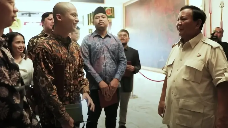 Prabowo Subianto dan Belasan Influencer