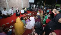 Gubernur Jawa Tengah Ganjar Pranowo dan sang istri Siti Atiqoh Supriyanti menginap di rumah salah satu warga penerima bantuan ‘Tuku Lemah Oleh Omah’ atau beli tanah dapat rumah di Desa Karangsari, Kabupaten Cilacap, Jateng. (Ist)