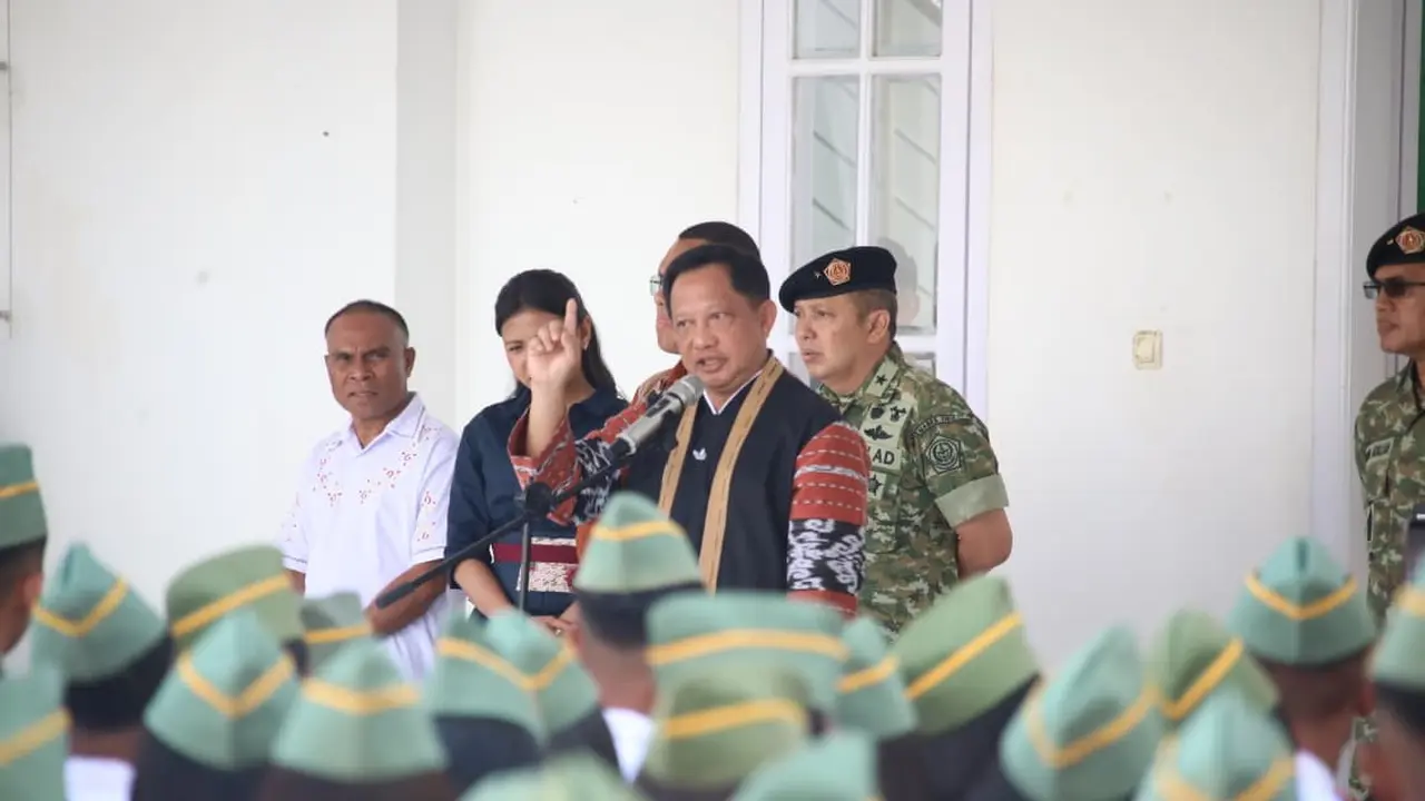 Menteri Dalam Negeri (Mendagri) Muhammad Tito Karnavian saat mengunjungi Politeknik "Ben Mboi" Unhan di Kecamatan Kakuluk Mesak, Kabupaten Belu, NTT, Sabtu (27/6/2026). (Dok. Istimewa)