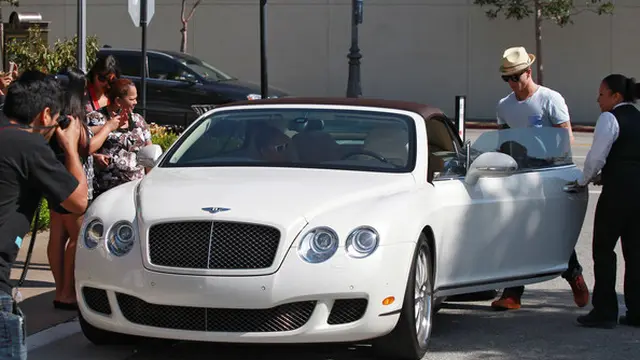 [OTO-News] Mengintip Koleksi Mobil Sang Diva Jennifer Lopez