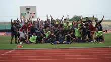 Para pemain dan ofisial Mataram Utama merayakan keberhasilan promosi ke Liga 2 musim depan. (Dok. Mataram Utama)