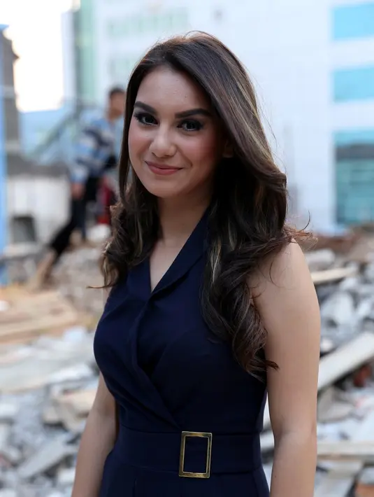 'Terasa. Kalau film santai. Sinetron kalau kejar tayang bisa pulang pagi. Kalau film, jangka waktunya sebulan dan akrabnya bisa lebih lama,' tungkas Irish Bella. (Andy Masela/Bintang.com)