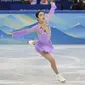 Karen Chen dari atlet skating AS berkompetisi dalam skating bebas tunggal putri dari acara tim skating selama Olimpiade Musim Dingin Beijing 2022 di Capital Indoor Stadium di Beijing pada 7 Februari 2022. (SEBASTIEN BOZON / AFP)