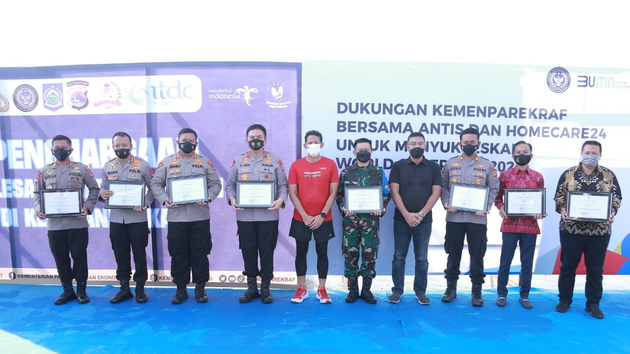 Kapolda dan Danrem Terima Penghargaan dari Sandiaga
