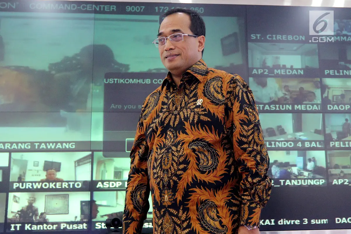 20170526-Menhub Gelar Rapat Persiapan Mudik Lewat Video Conference-Tallo