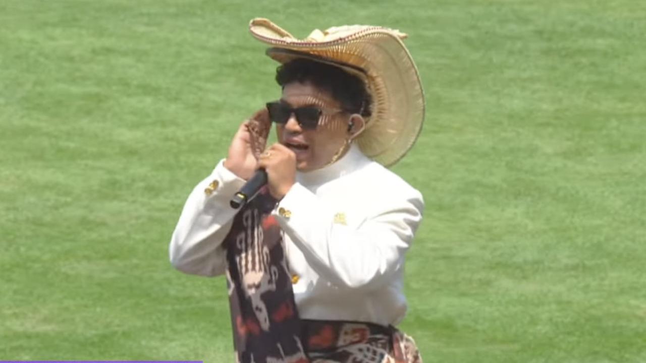 Mengenal Silet Open Up, Sosok Pencipta Lagu Tabola Bale yang Bikin Iriana hingga Titiek Soeharto Joget di Istana