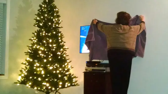 [Bintang] 7 Penampakan Ibu-ibu Jenaka yang Bikin Kamu Nggak Berhenti Ketawa