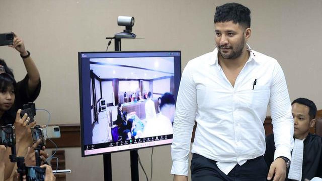 Ammar ZoniNangis Bacakan Pleidoi, Akui Cerai dari Irish Bella Sebagai Titik Terendah dalam Hidup