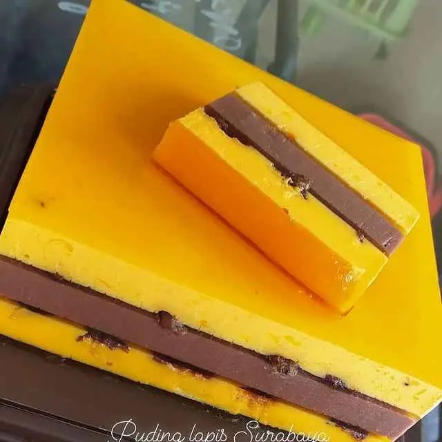 Pudding Lapis Surabaya