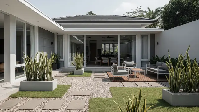9 Ide Rumah 1 Lantai dengan Halaman Belakang Luas, Cocok untuk Keluarga Modern