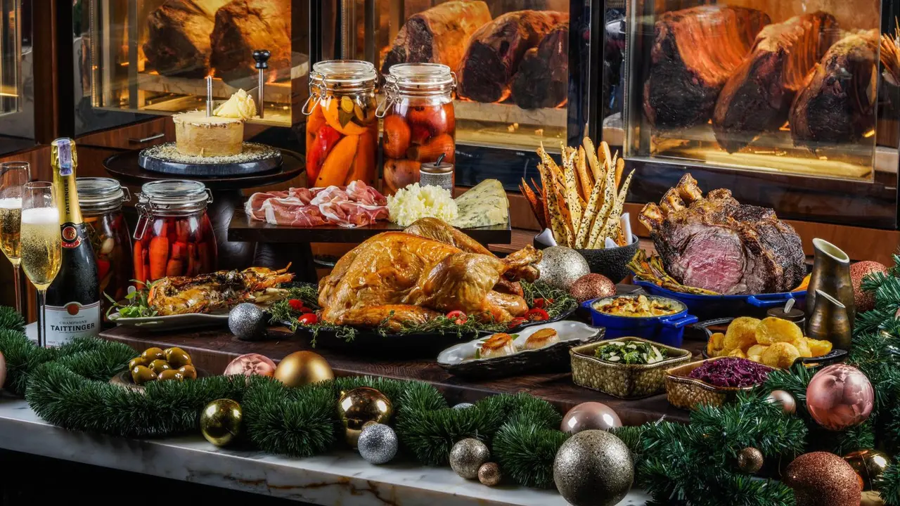 Rayakan natal dan tahun baru di The Langham, Jakarta