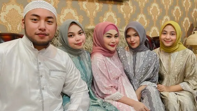 Rifki Farabi Kakak Zahwa Nadhira
