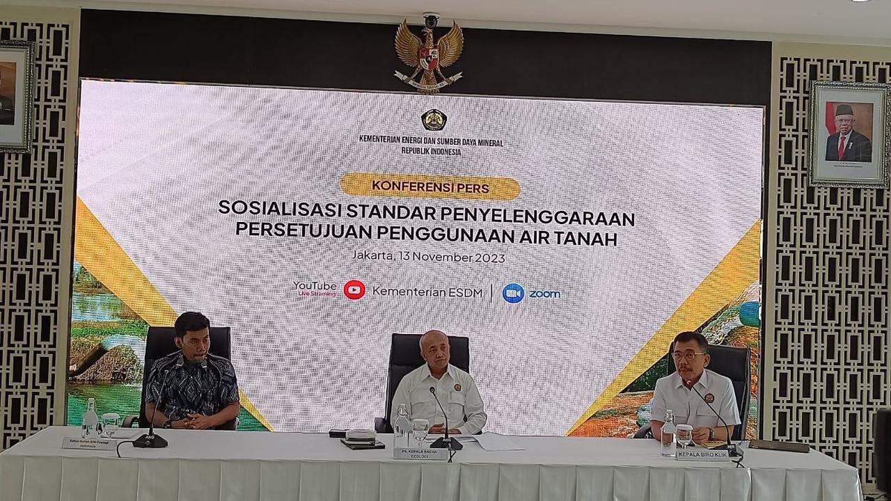 "Aturan pengendalian penggunaan air tanah ini bertujuan untuk menjaga agar air tanah dapat dimanfaatkan secara berkelanjutan untuk berbagai keperluan,"&nbsp;
