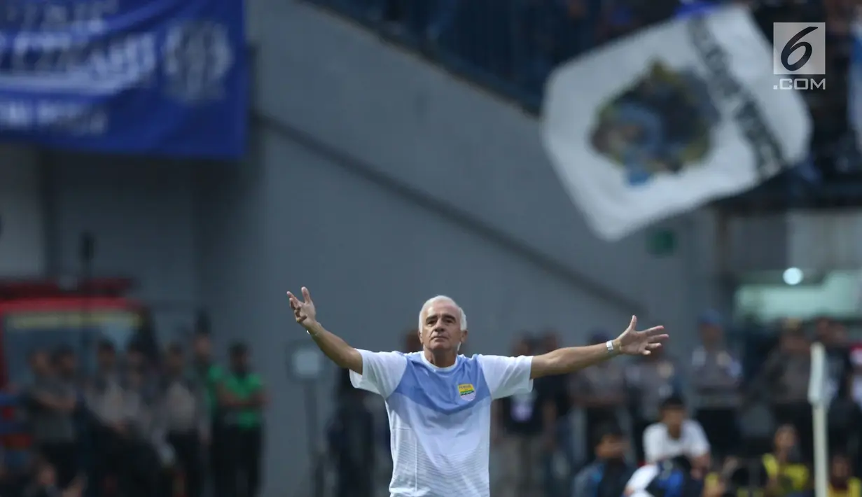 Pelatih Persib, Mario Gomez ogah salahkan Pemain (Liputan6.com/Helmi Fithriansyah)