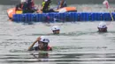 Peserta saat mengikuti lomba lari, renang dan dayung di Situ Gintung, Tangerang Selatan, Banten, Senin, 17 Agustus 2026. (KLY/Arie Basuki)