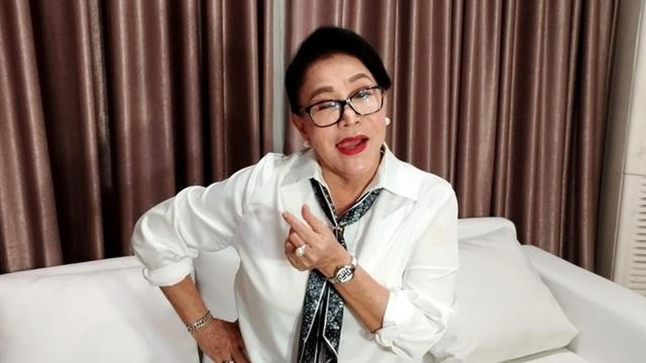 Mpok Atiek Ingin Terlihat Cantik dan Eksis di Usia 70, Rutin Lakukan Perawatan