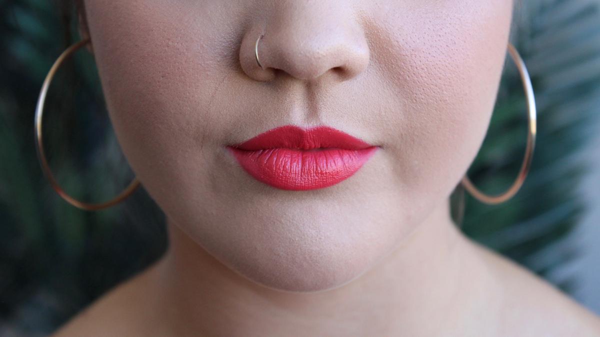 Kesalahan Pakai Lipstik Matte yang Bikin Bibir Tampak Bergaris, Ini