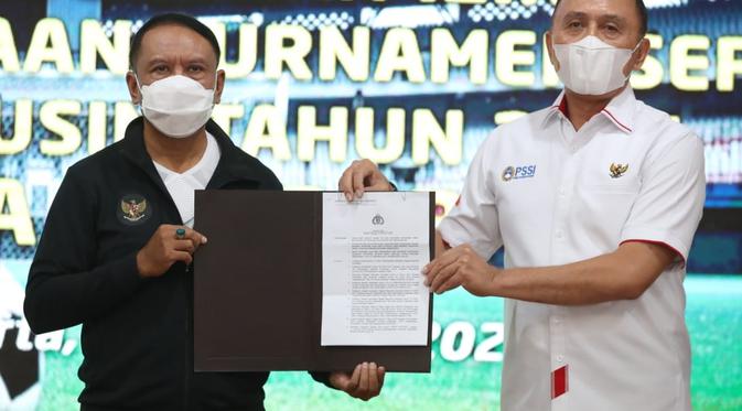 Menpora Zainudin Amali (kiri) dan Ketua PSSI Mochamad Iriawan. (Kemenpora).
