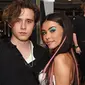 Brooklyn Beckham dan Madison Beer. [foto: mirror.co.uk]