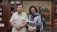 Menteri Pertahanan RI Prabowo Subianto menerima kedatangan Mantan Menteri Kelautan dan Perikanan Susi Pudjiastuti, di Kantor Kemenhan RI, Jakarta, Rabu (12/4/2023). (Dok. Instagram @susipudjiastuti115)